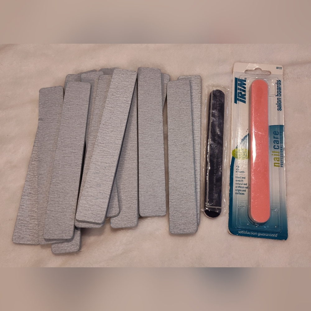 Trim Nail Care Set with Gray and Pink Files